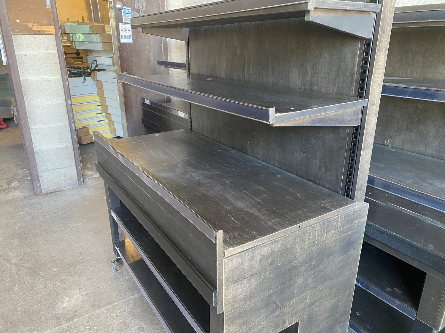48β Bakery & Fruit Shelf