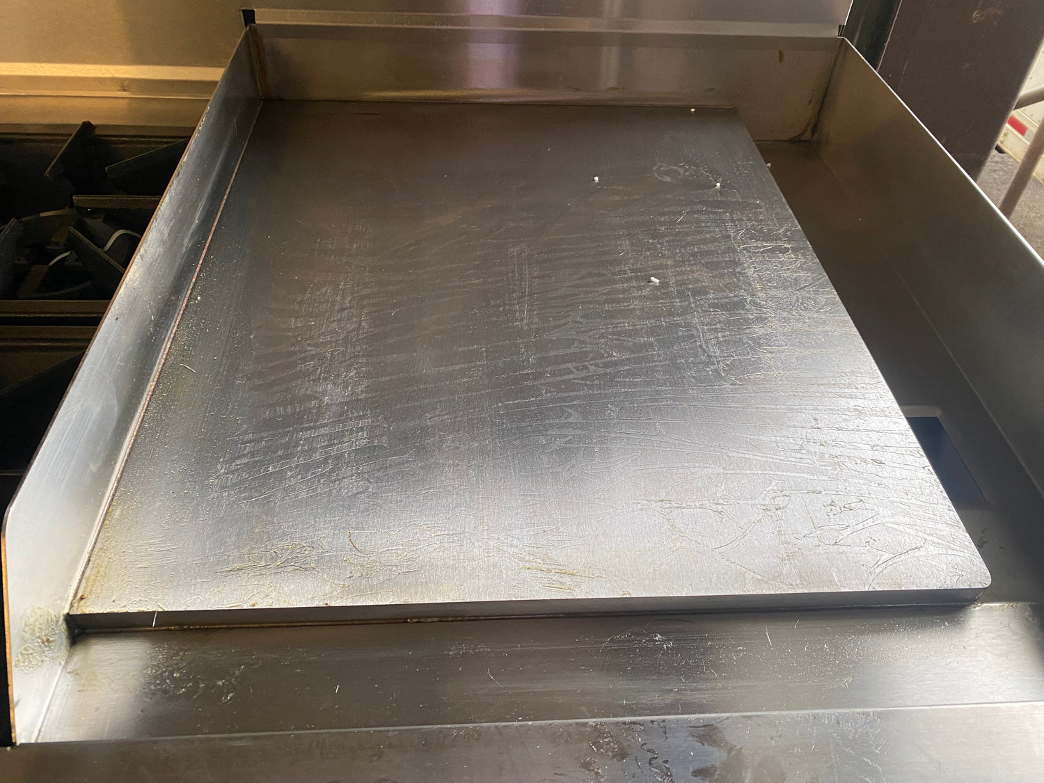 Natural Gas 2 Burner 24” Flat Grill with Full Size Combi Oven