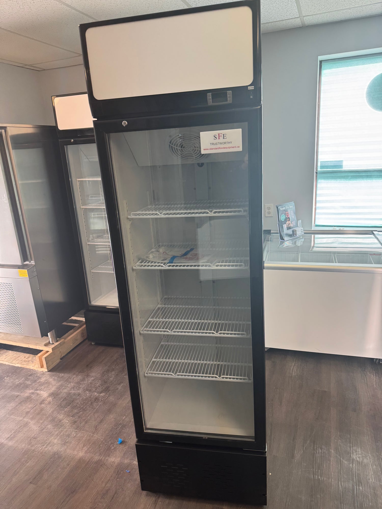 Single Door Display Cooler 23”