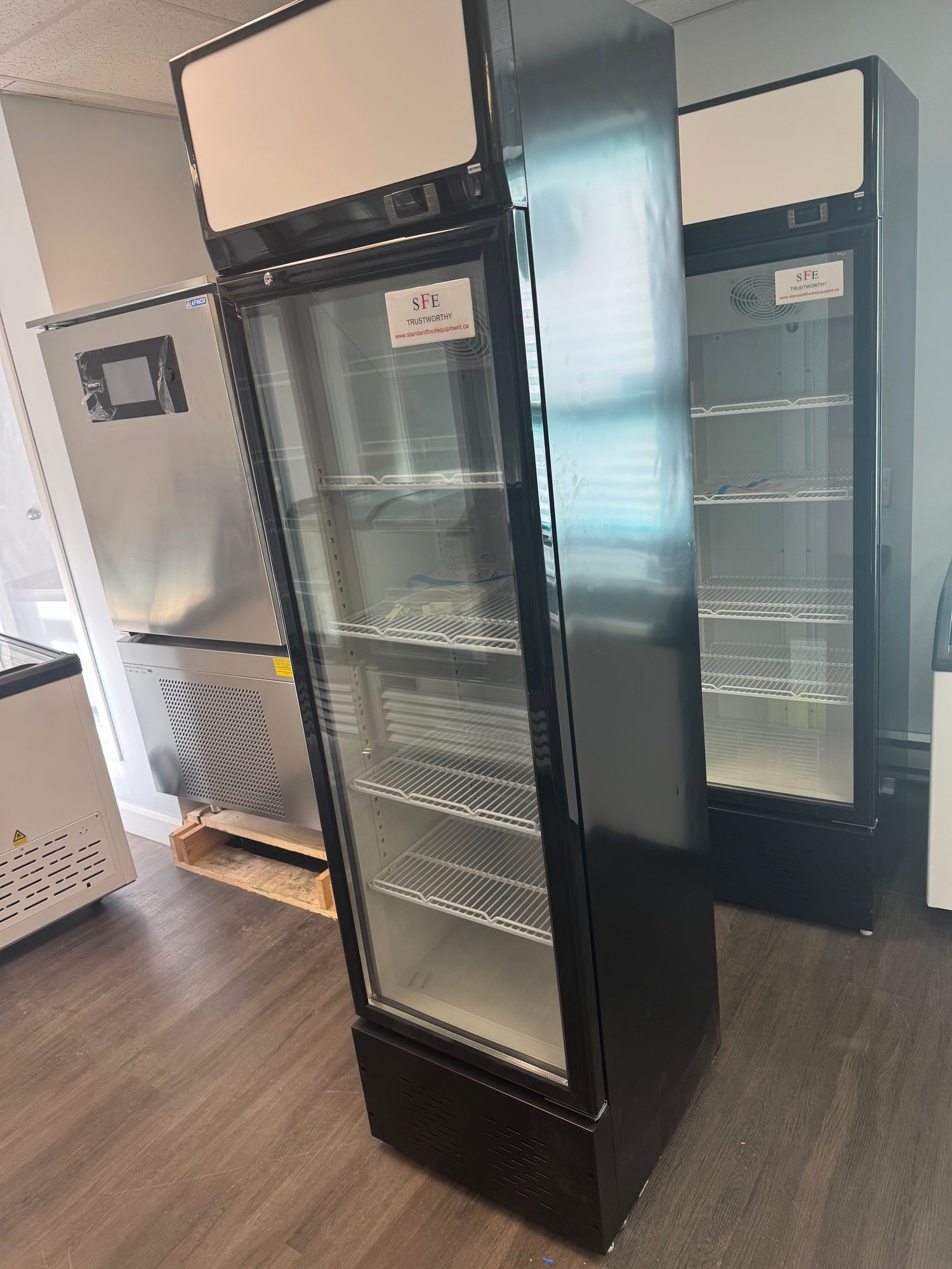 Single Door Display Cooler 21”
