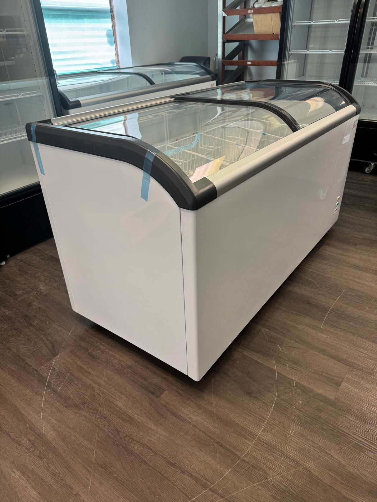 SFE Ice Cream Display Freezer 60”