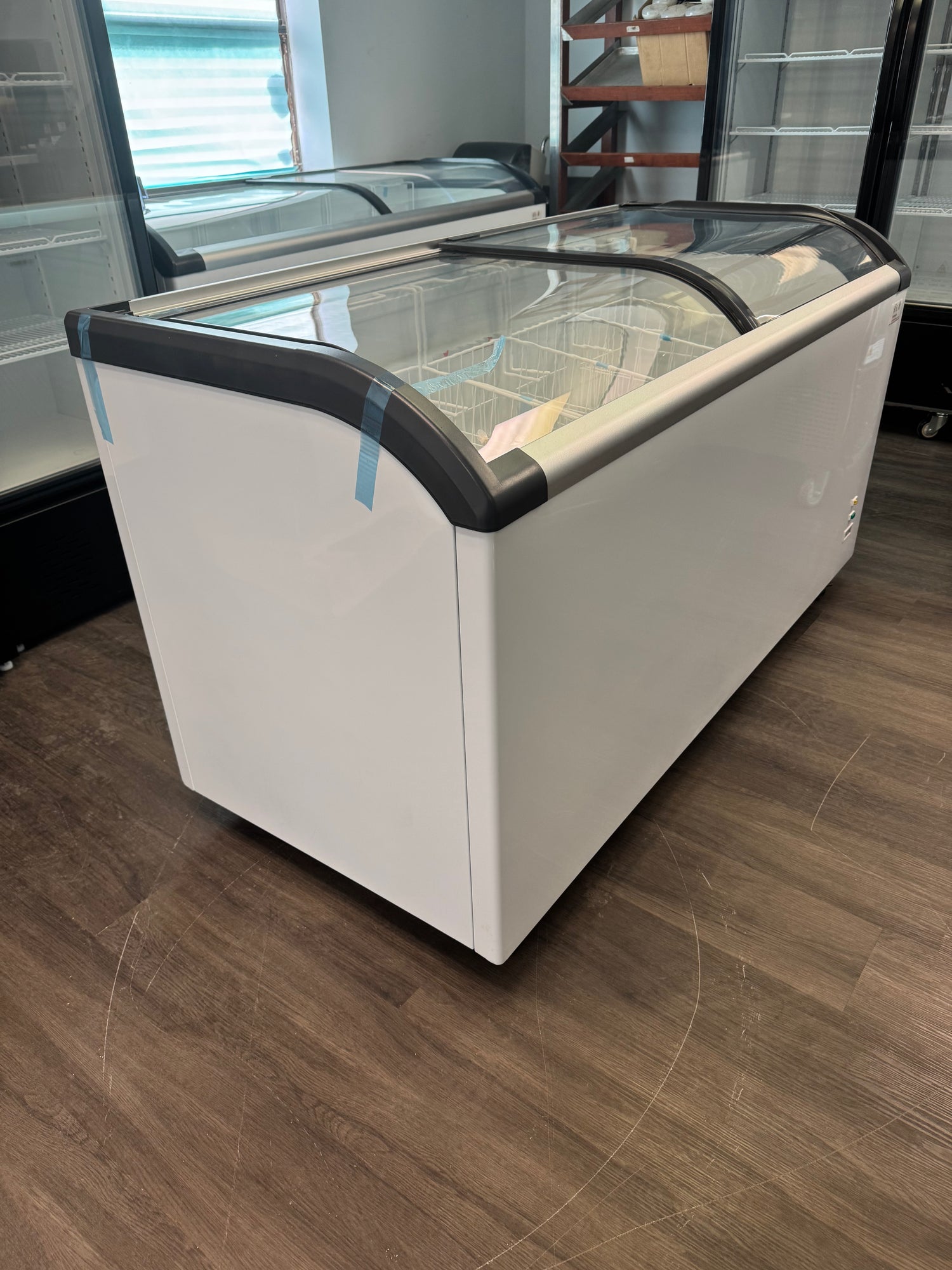 SFE Ice Cream Display Freezer 60”