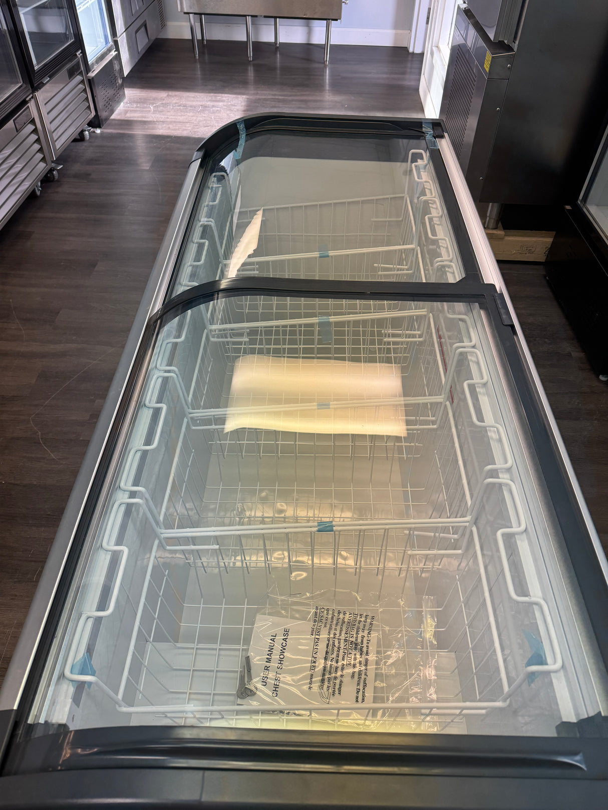SFE Ice Cream Display Freezer 60”