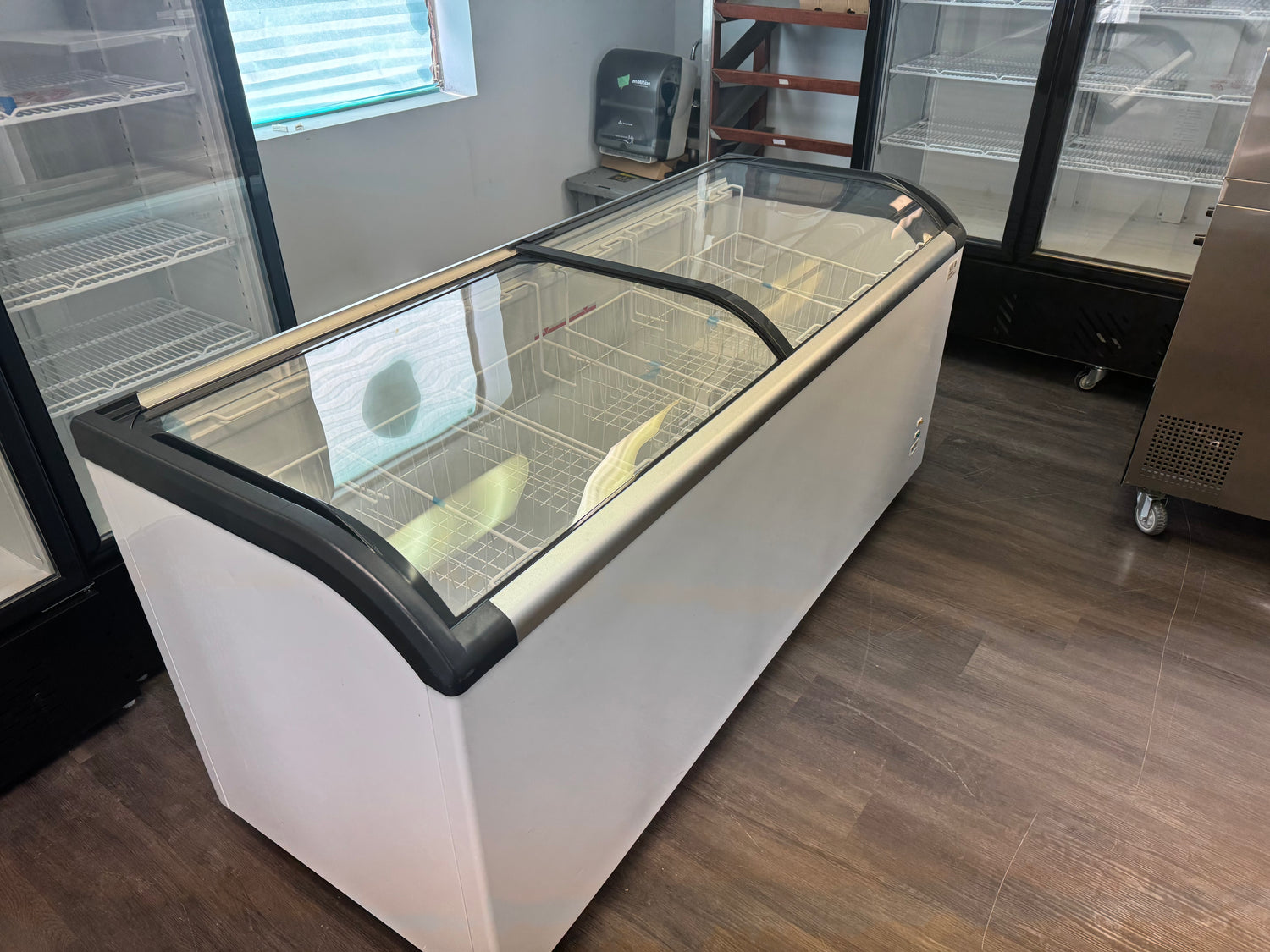 SFE Display Freezer 72”