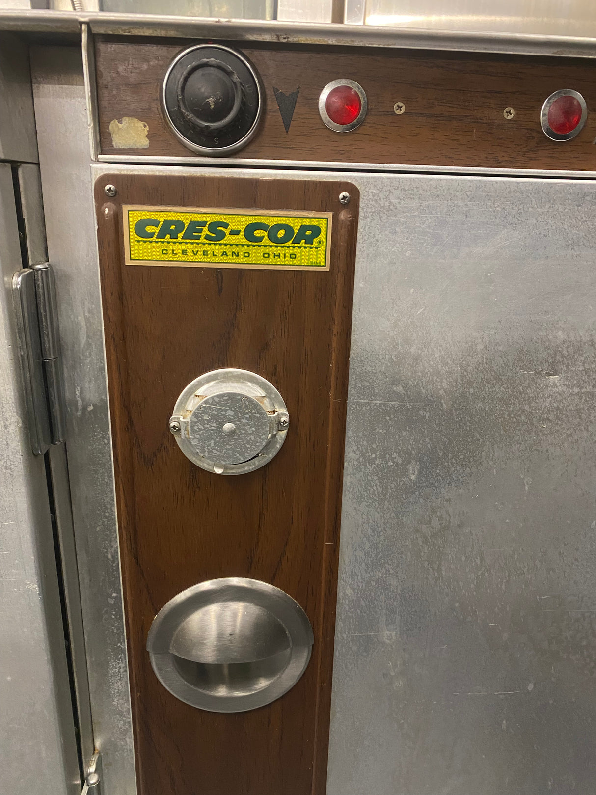 Cres-Cor 2 Tray Warming Table and Holding Cabinet