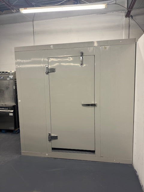 8ft x 8ft commercial cold room for floral shops and grocery stores in Ontario