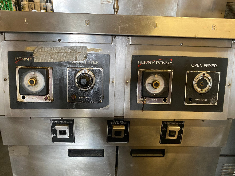Natural gas Henny Penny OFG-322 double vat open fryer for high-volume frying