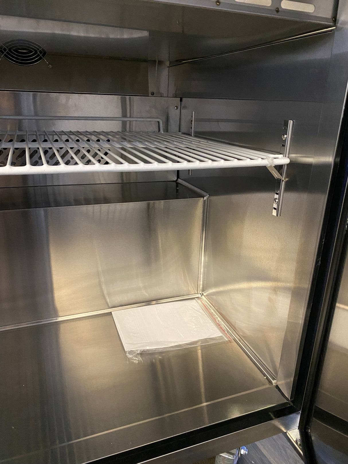 SFE 28” Stainless Steel Refrigerated Salad Prep Table