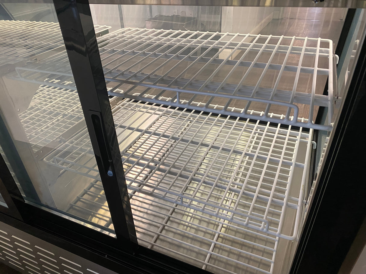 SFE 5 Feet Curved Glass Deli/Pastry Display Case