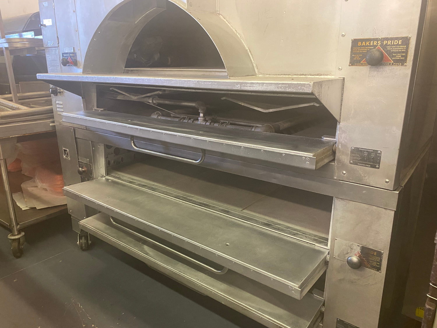 Heavy-duty Bakers Pride Y600 deck oven with stone hearth for pizzas