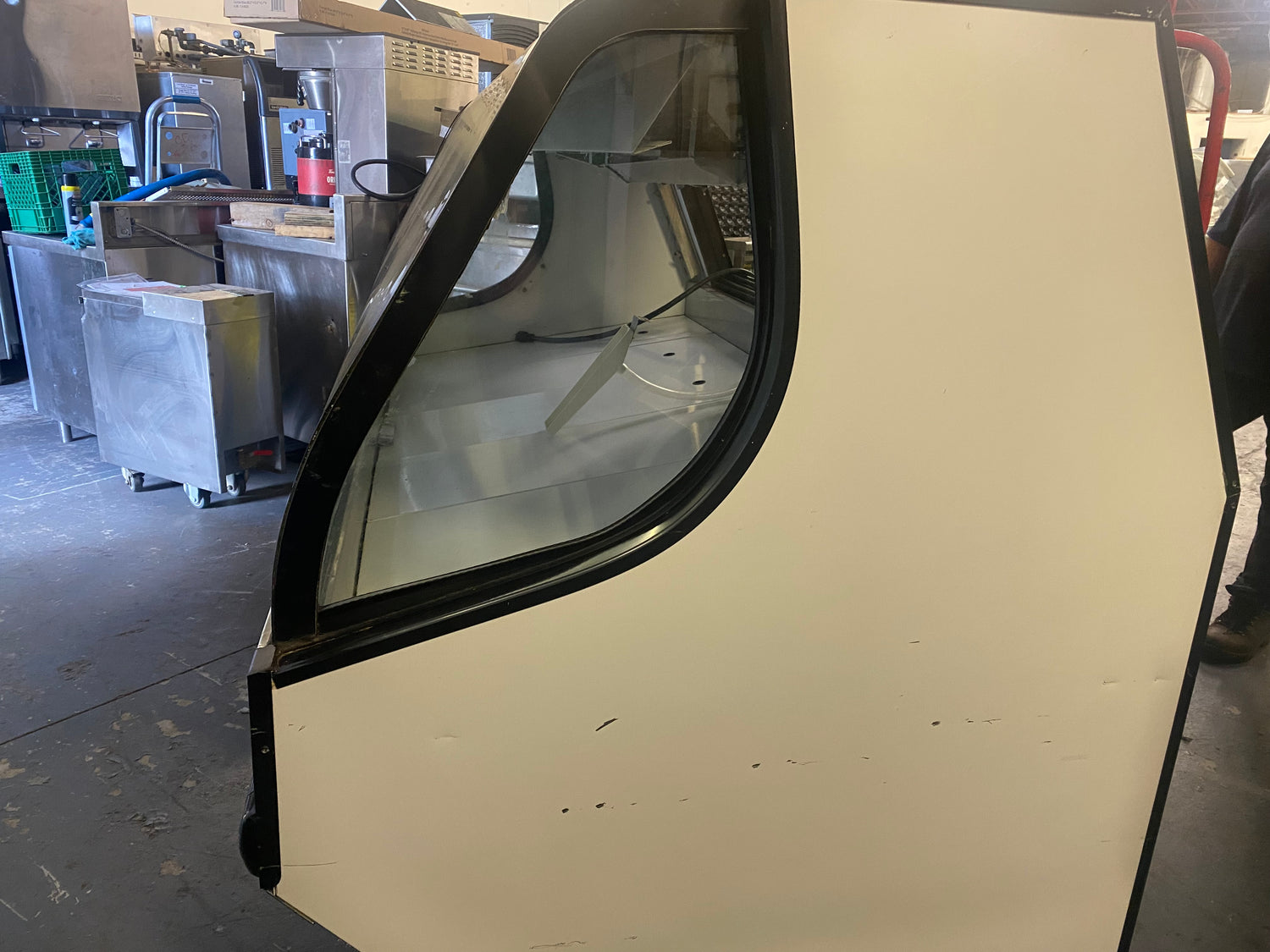 78-inch Pro-Kold VTA200L-UL with high-visibility curved glass display