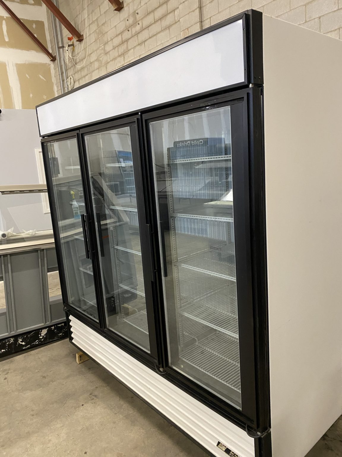 True three glass doors freezer – Standard Food Equipment